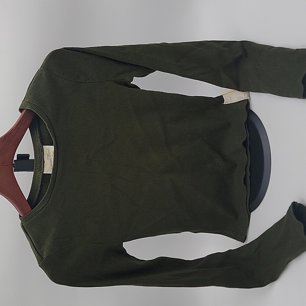 Universal Thread Long Sleeve Crop